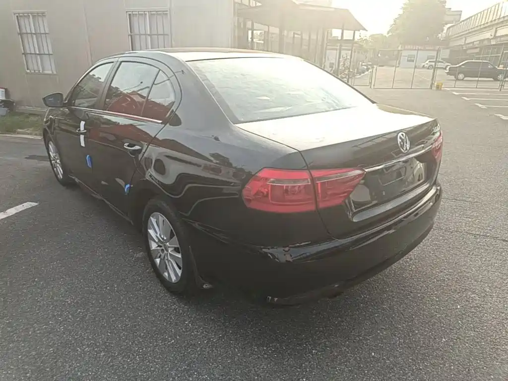 Volkswagen Lavida — миниатюра 5