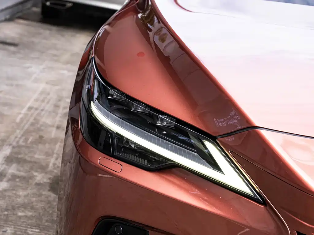Lexus RX New Energy — миниатюра 6