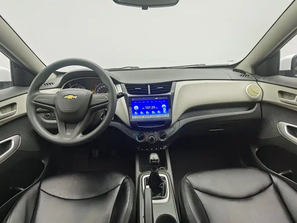 Chevrolet Sail — миниатюра 5
