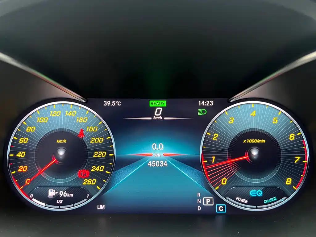Mercedes-Benz C-Class — миниатюра 12