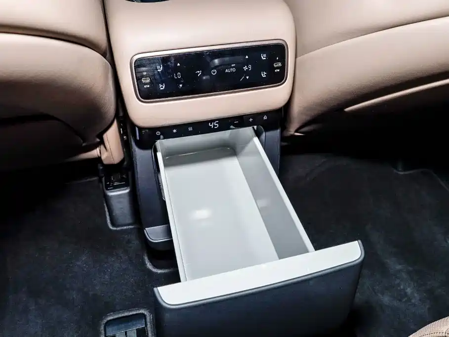 Li Auto Li MEGA — миниатюра 27