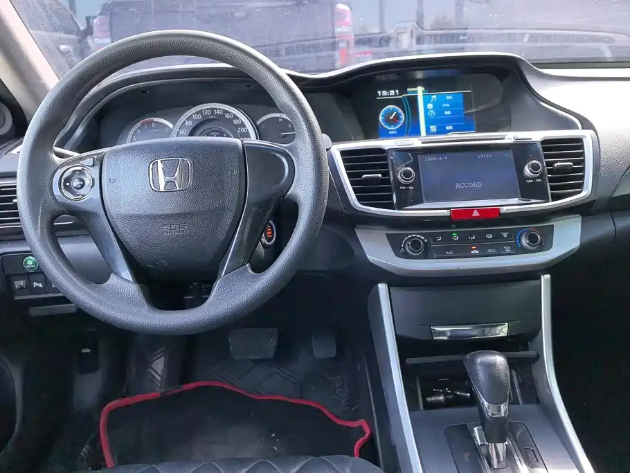 Honda Accord — миниатюра 12