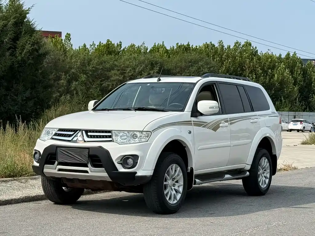 Mitsubishi Pajero Sport