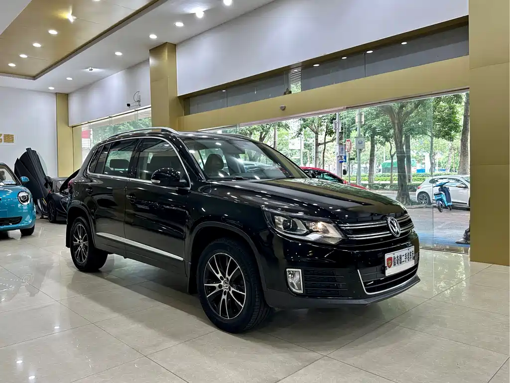 Volkswagen Tiguan 2016 300TSI AT Luxury