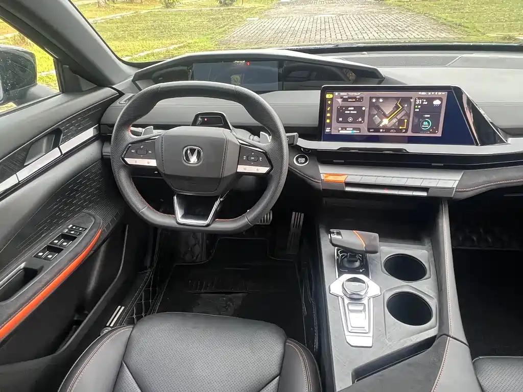 Changan UNI-V — миниатюра 7