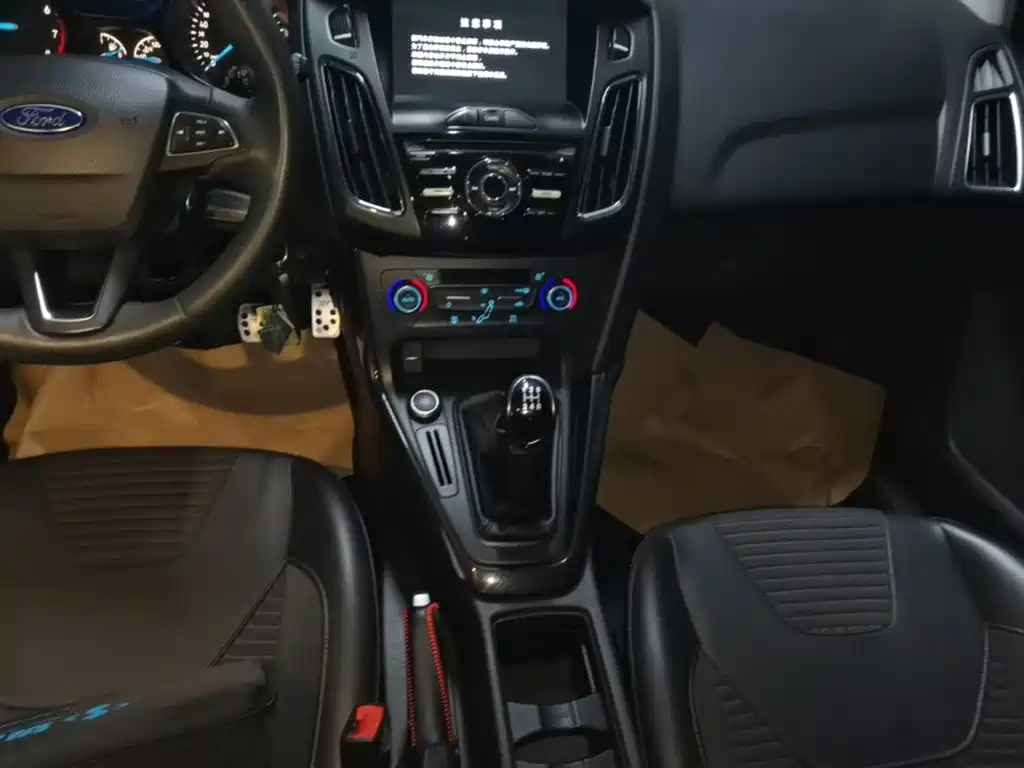 Ford Focus — миниатюра 14