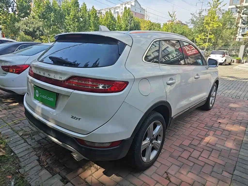 Lincoln MKC — миниатюра 7