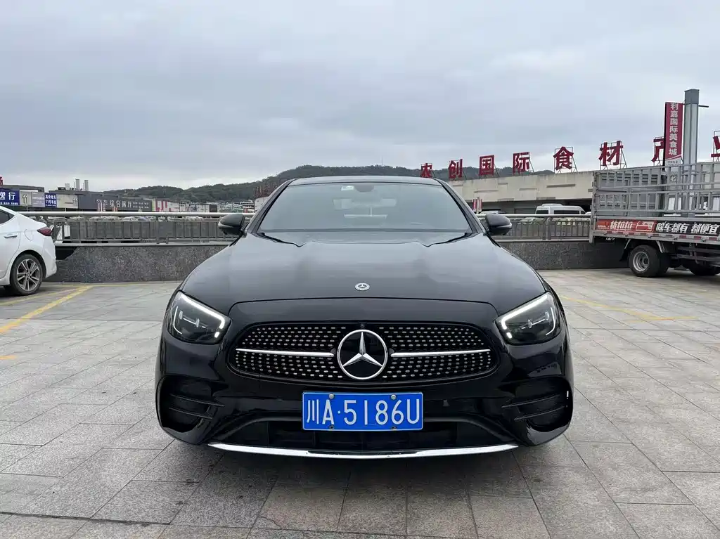 MERCEDES-BENZ E CLASS