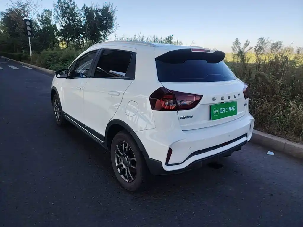 Geely Vision X3 — миниатюра 5