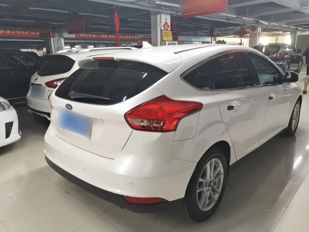 Ford Focus — миниатюра 7