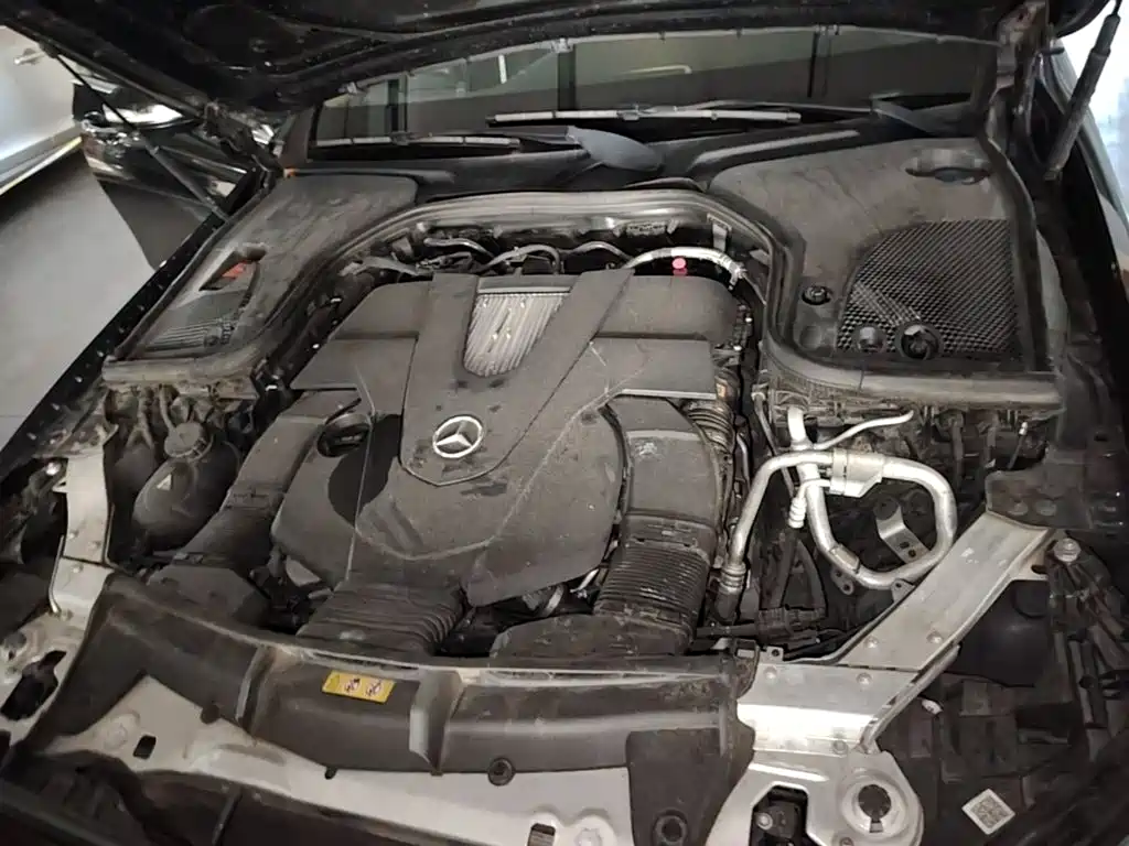 Mercedes-Benz E-Class — миниатюра 20