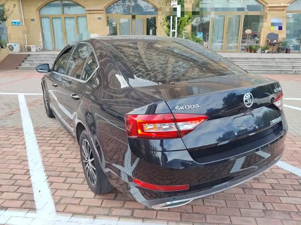 Skoda Octavia — миниатюра 5