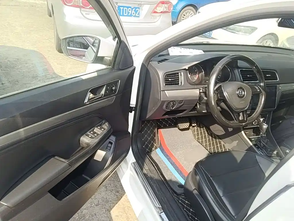 Volkswagen Lavida — миниатюра 16