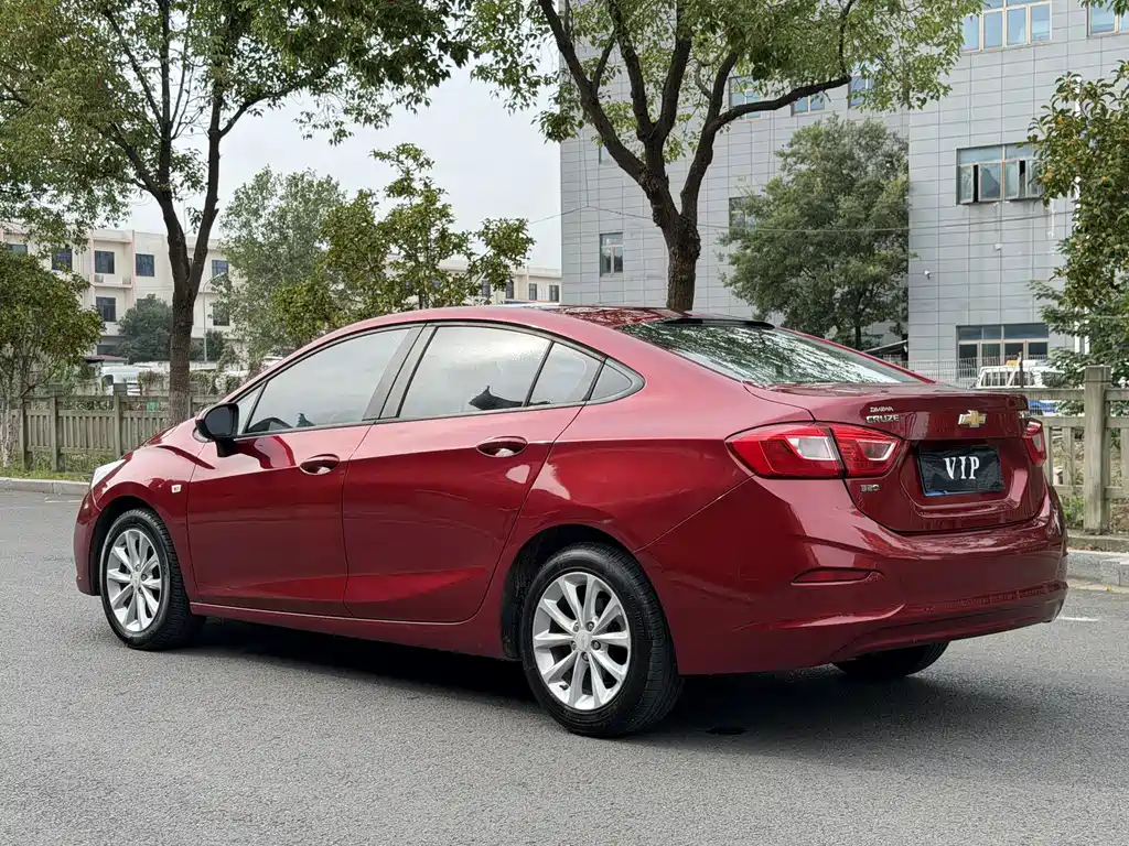 Chevrolet Cruze — миниатюра 7
