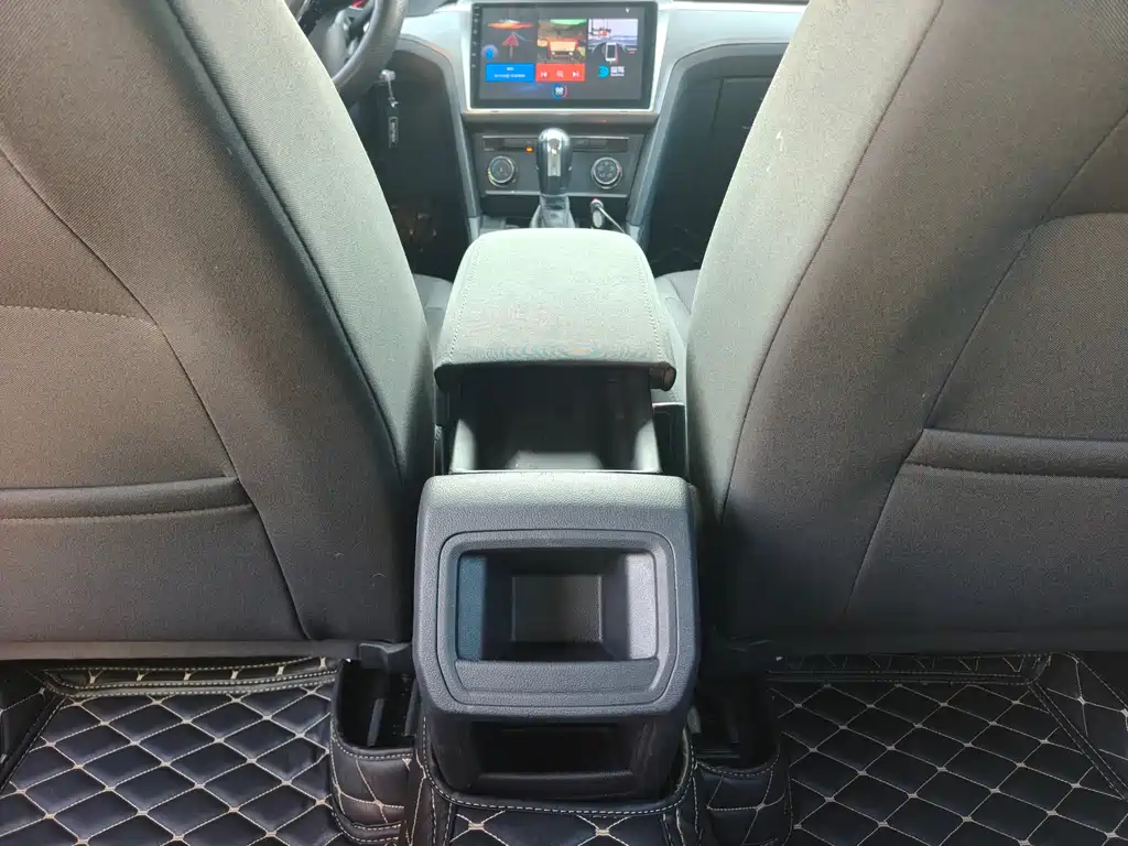 Volkswagen Lamando — миниатюра 16
