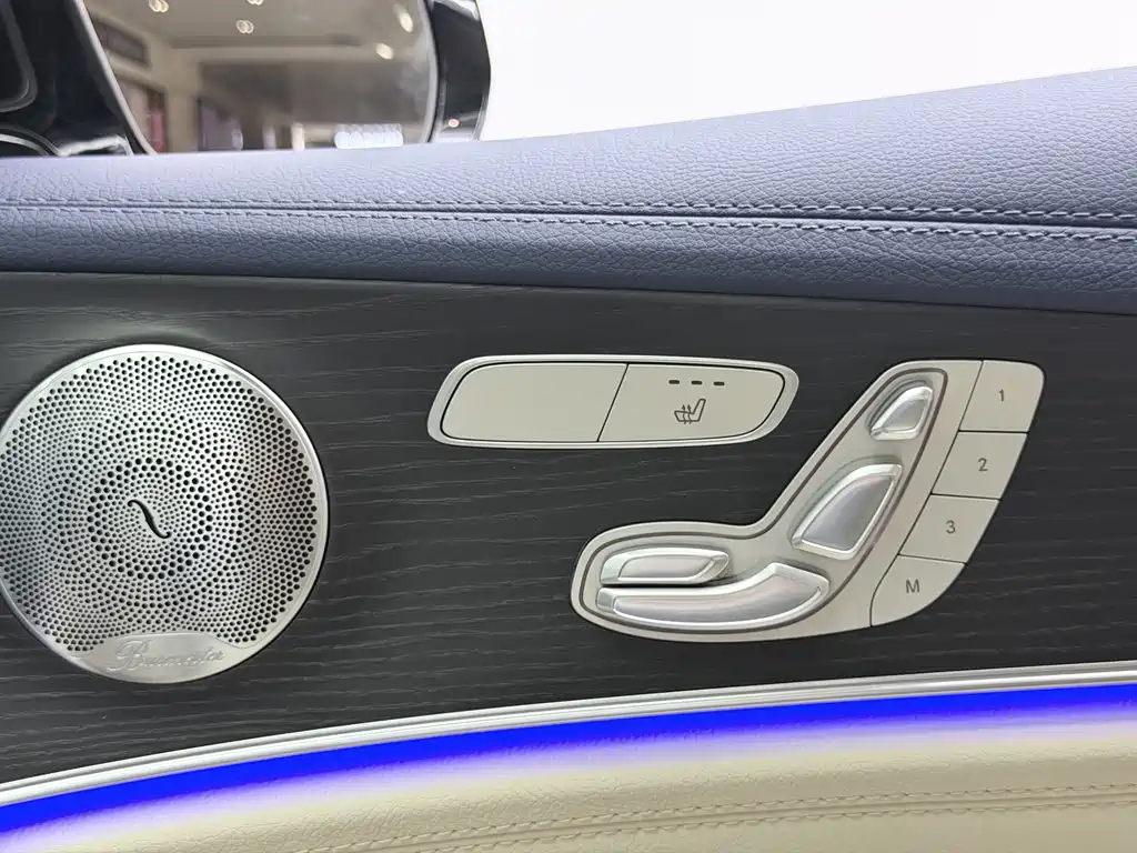 Mercedes-Benz E-Class — миниатюра 42