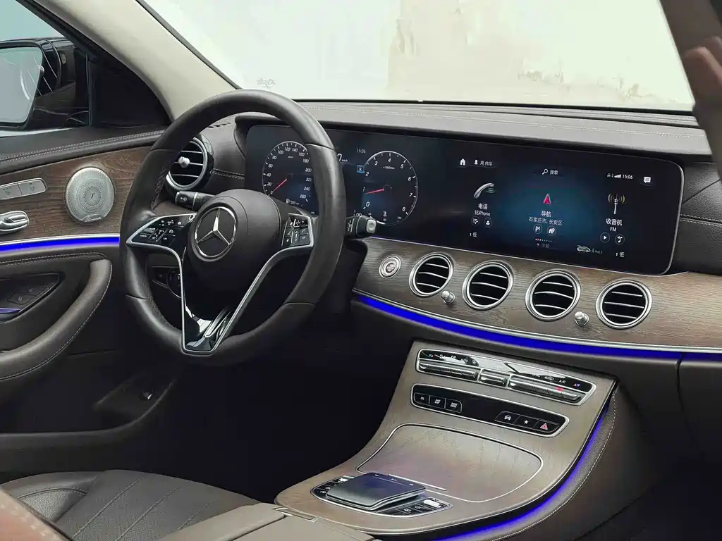 Mercedes-Benz E-Class — миниатюра 7