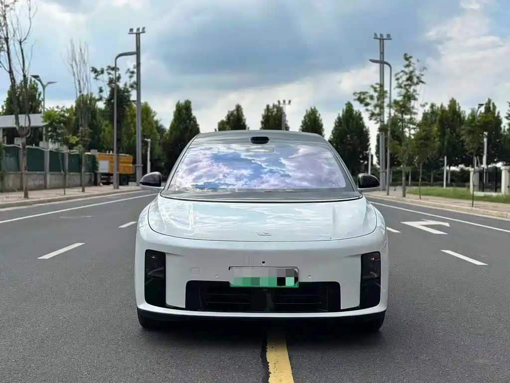 Li Auto Li i8 — миниатюра 2
