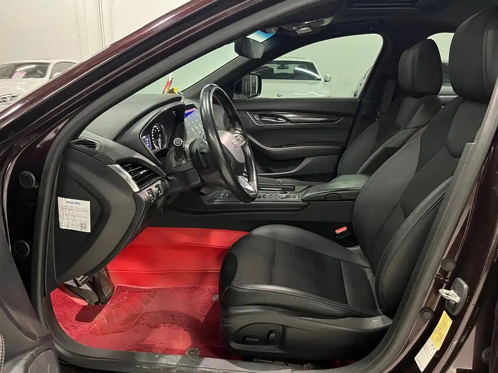 Cadillac CT5 — миниатюра 7