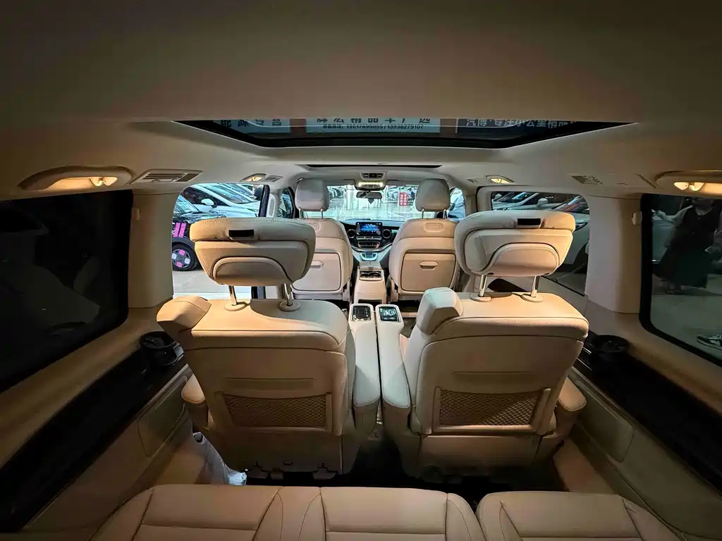 Mercedes-Benz V-Class — миниатюра 18