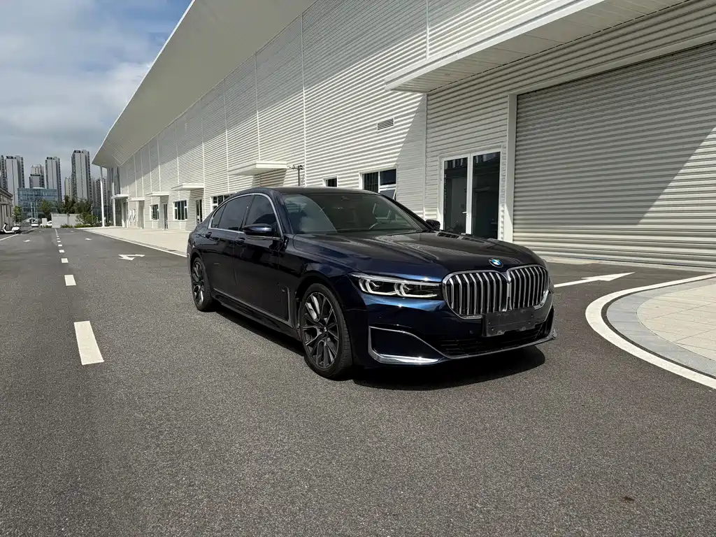 BMW 7 Series — миниатюра 2