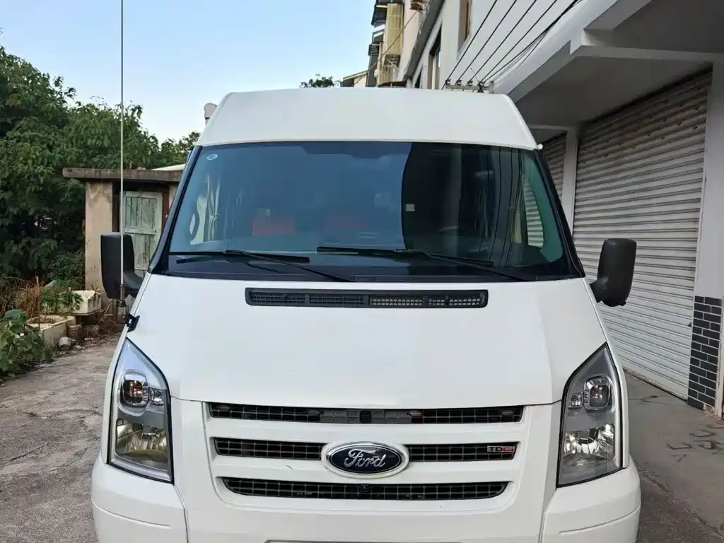 Ford Transit Custom — миниатюра 2
