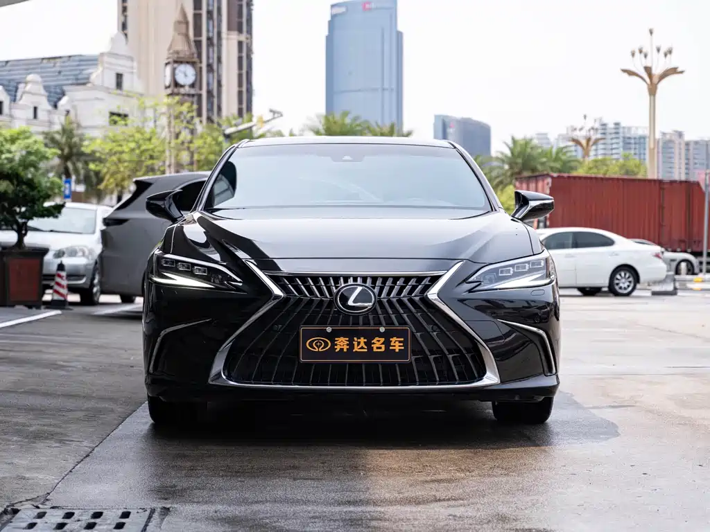 Lexus ES — миниатюра 2