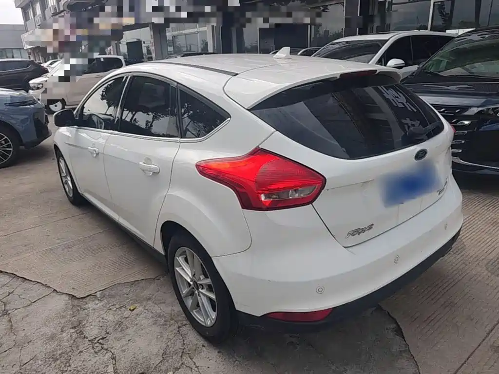 Ford Focus — миниатюра 5
