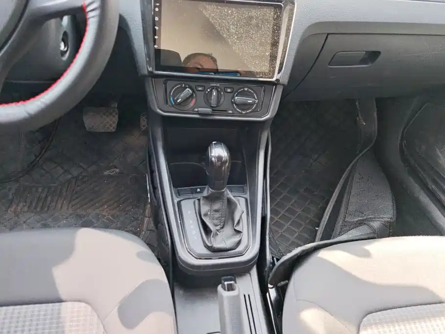 Volkswagen Santana — миниатюра 16