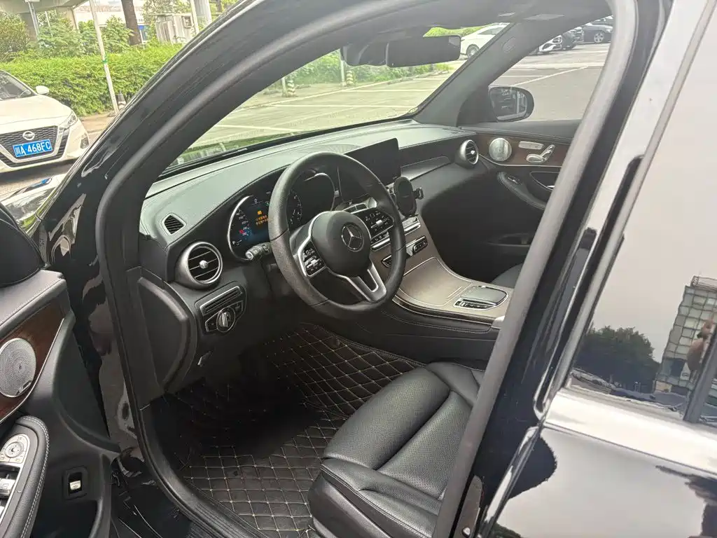 Mercedes-Benz GLC — миниатюра 12
