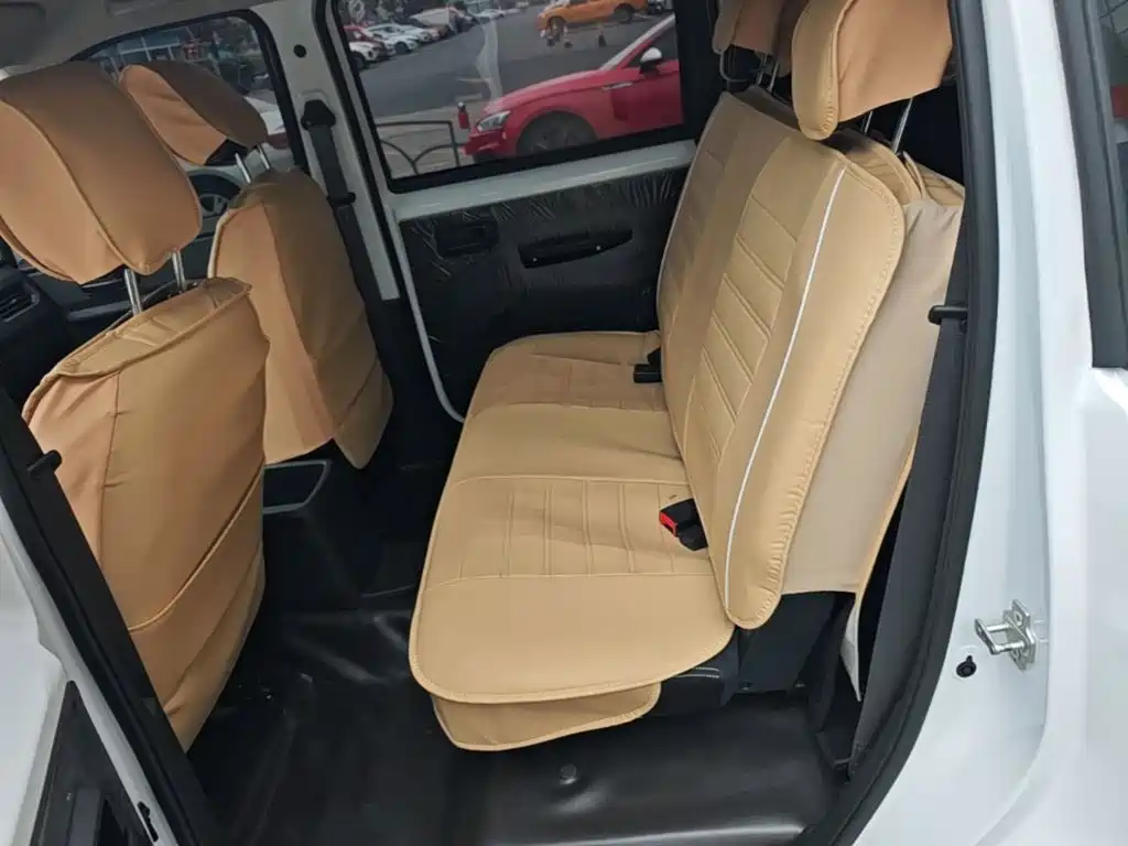 Wuling Hongguang PLUS — миниатюра 17
