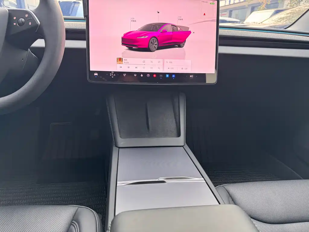 Tesla Model 3 — миниатюра 15