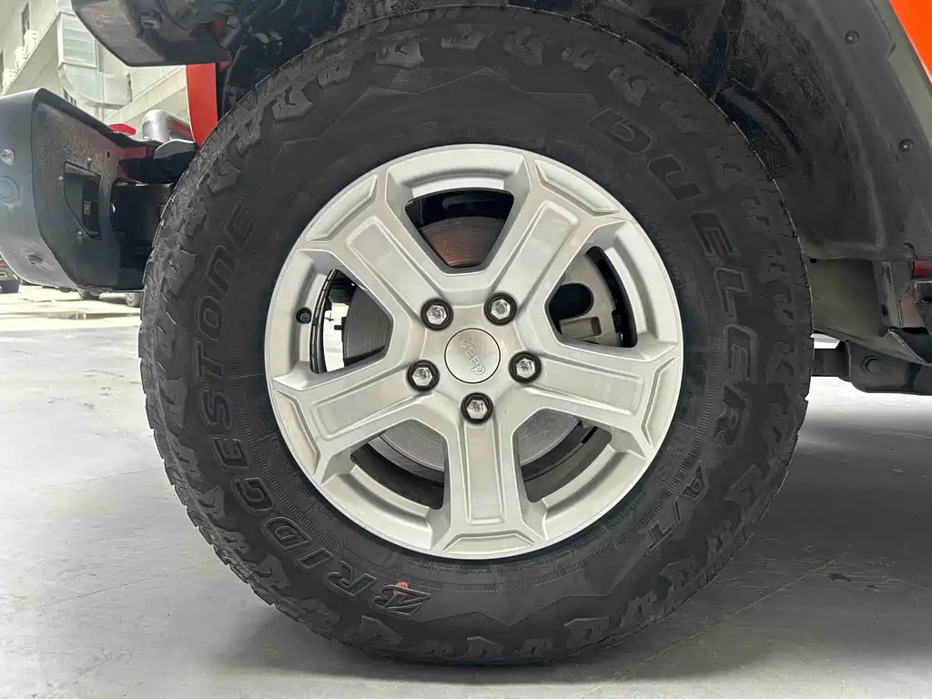 Jeep Wrangler — миниатюра 6