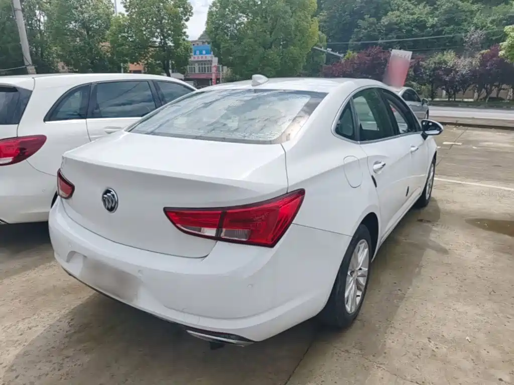 Buick Verano — миниатюра 7