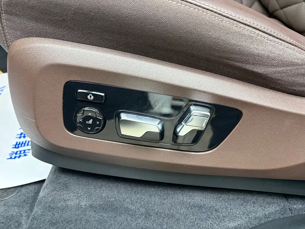 BMW X5 — миниатюра 11