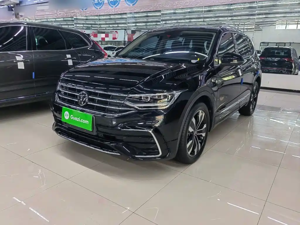Volkswagen Tiguan L — миниатюра 2