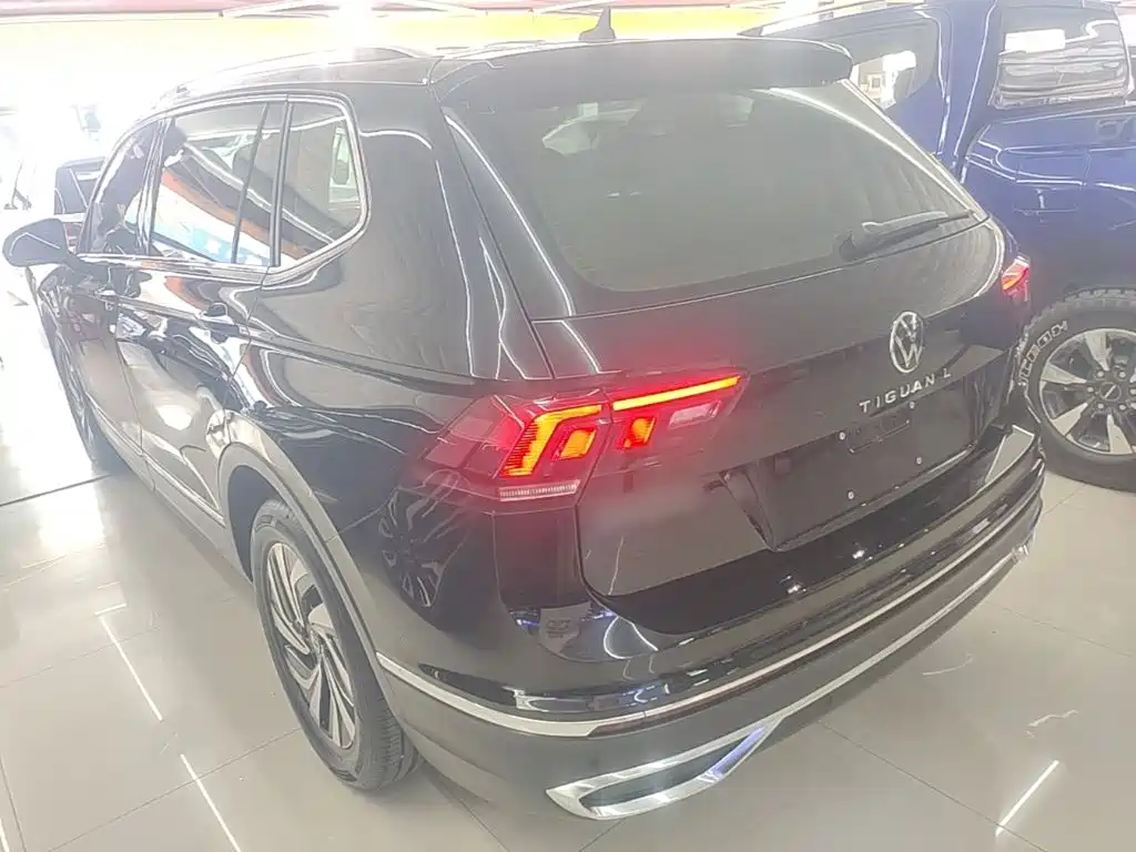 Volkswagen Tiguan L — миниатюра 5