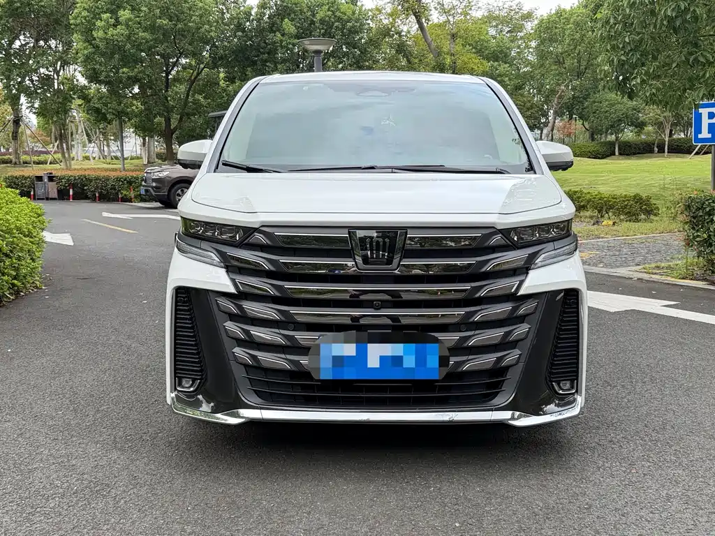 Toyota Vellfire — миниатюра 3