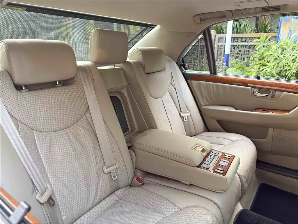 Lexus LS — миниатюра 19