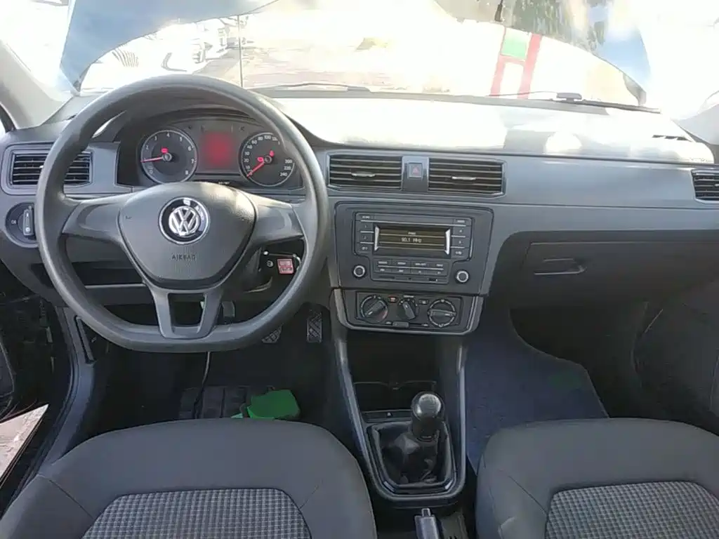 Volkswagen Santana — миниатюра 10