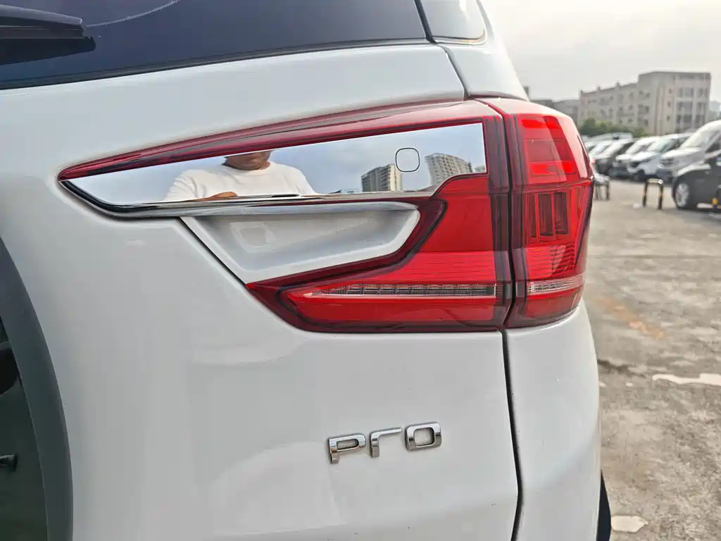 BYD Yuan Pro — миниатюра 13