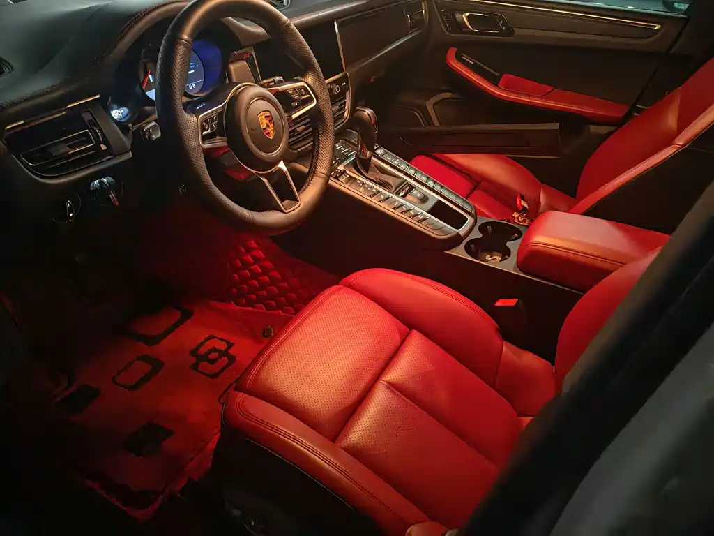 Porsche Macan — миниатюра 9