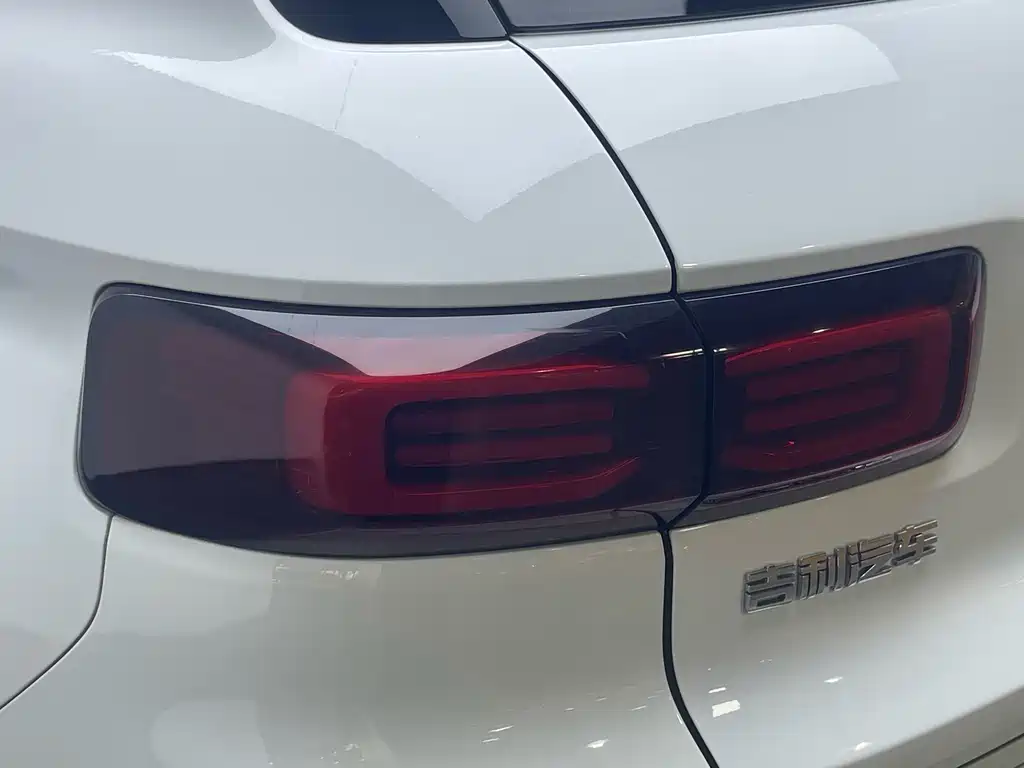 Geely Icon — миниатюра 10