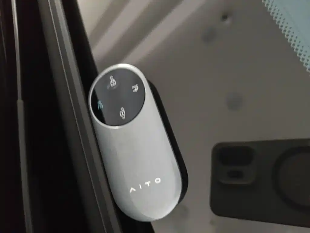 AITO AITO M8 — миниатюра 9
