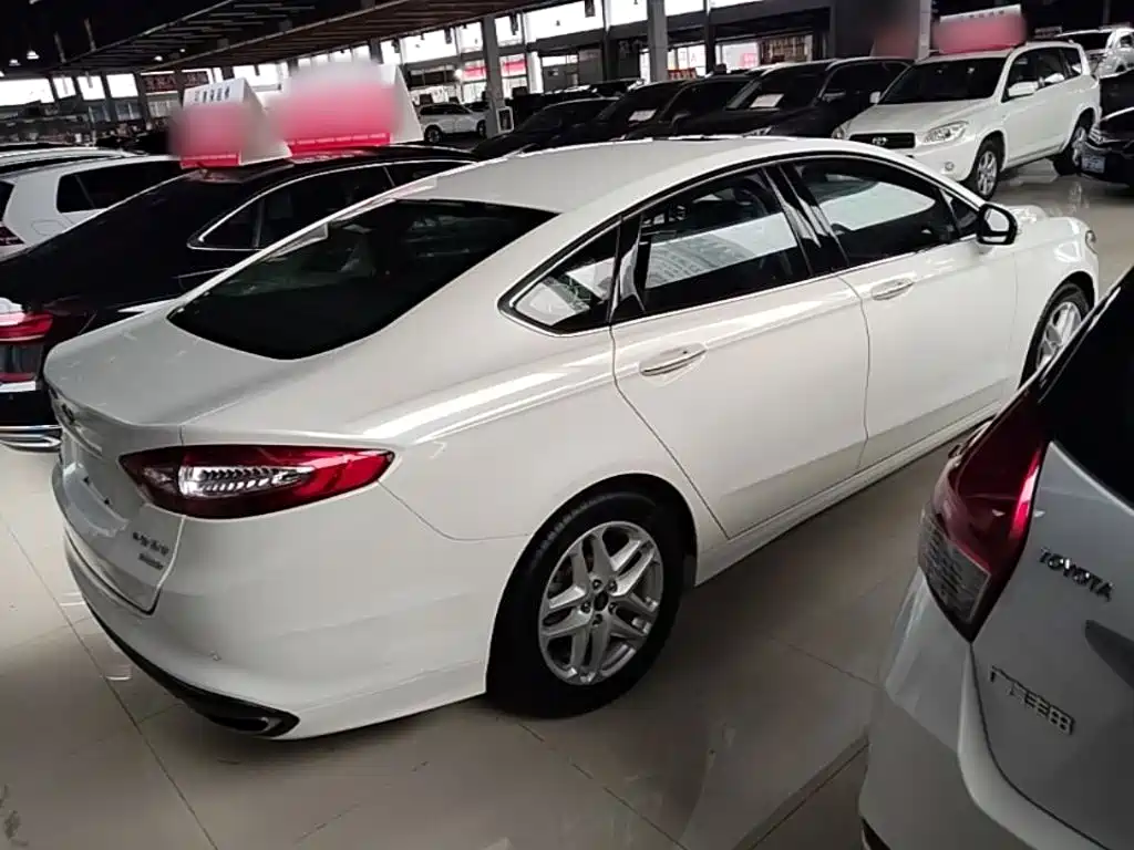 Ford Mondeo — миниатюра 7
