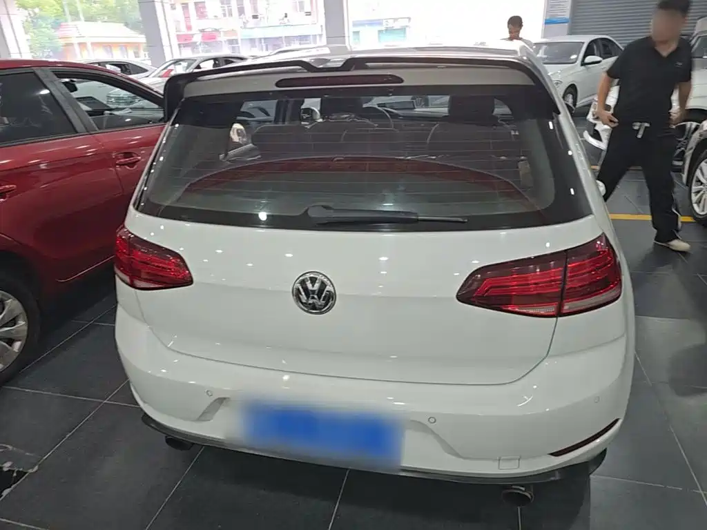 Volkswagen Golf — миниатюра 6