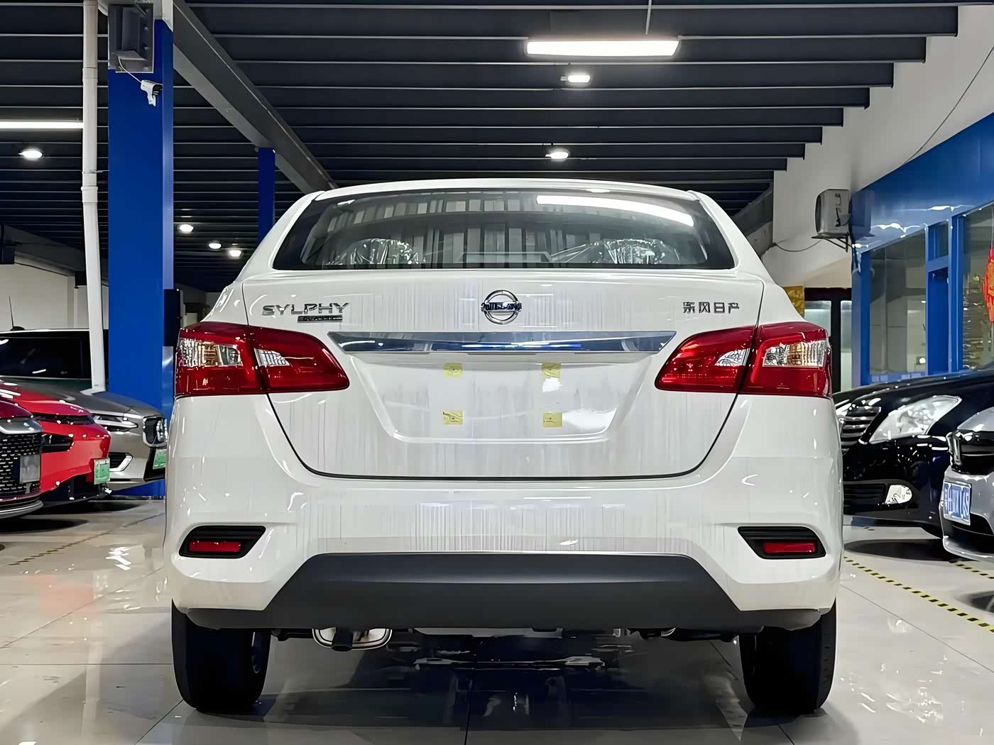 Nissan Sylphy 1.6 л 2026 г. Белый, пробег 6000 км