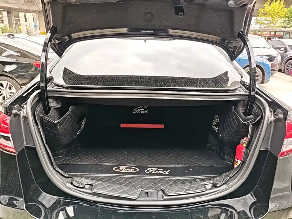 Ford Mondeo — миниатюра 19