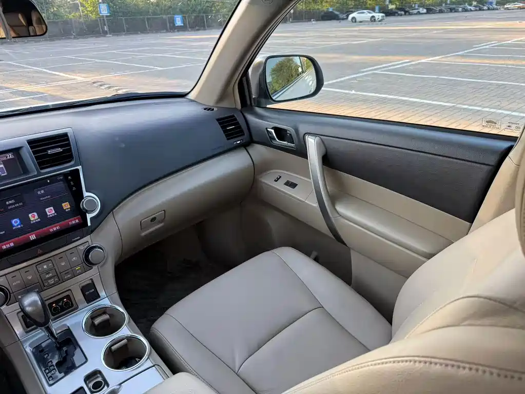 Toyota Highlander — миниатюра 11