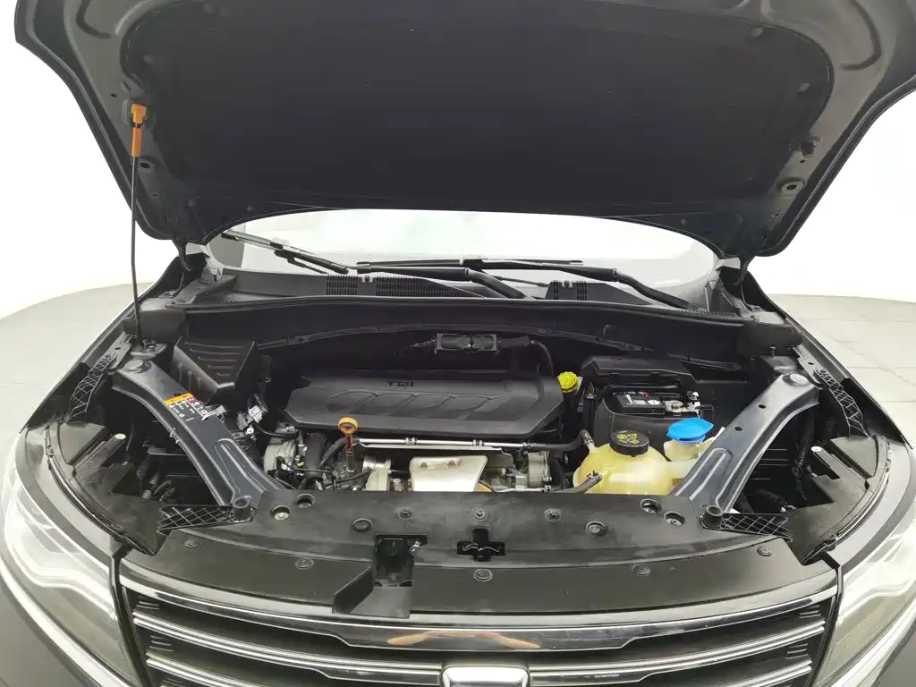Roewe RX5 — миниатюра 6